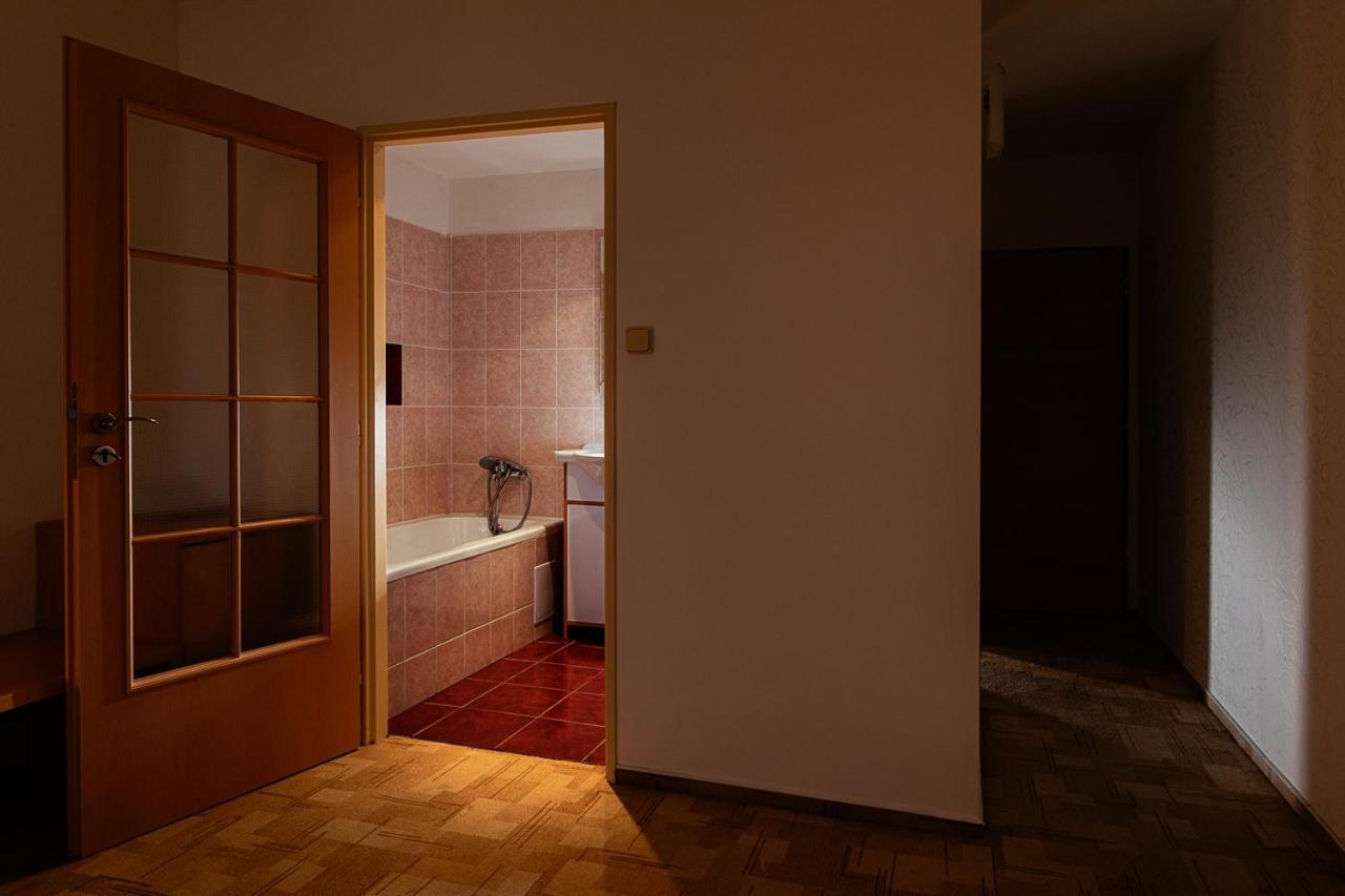 Bruntál Hotel Slezan מראה חיצוני תמונה